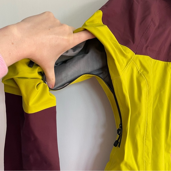 NWT Ortovox Women 3L Gaurdian Shell Jacket Dark Wine Green Outdoors Merino L - Picture 8 of 15